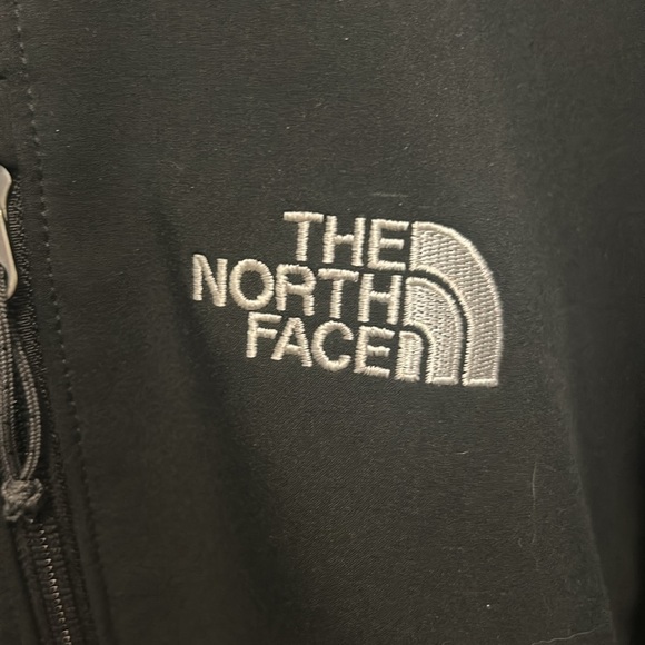 Men’s north face jacket - Picture 2 of 3